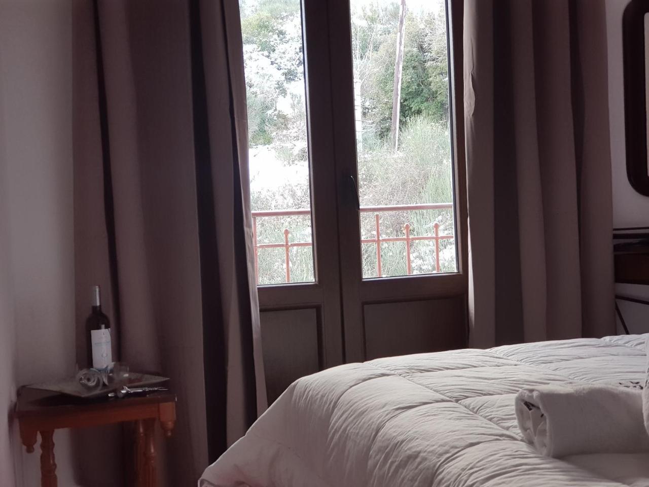 Petra & Elato Art Hotel Valtesziníko Kültér fotó