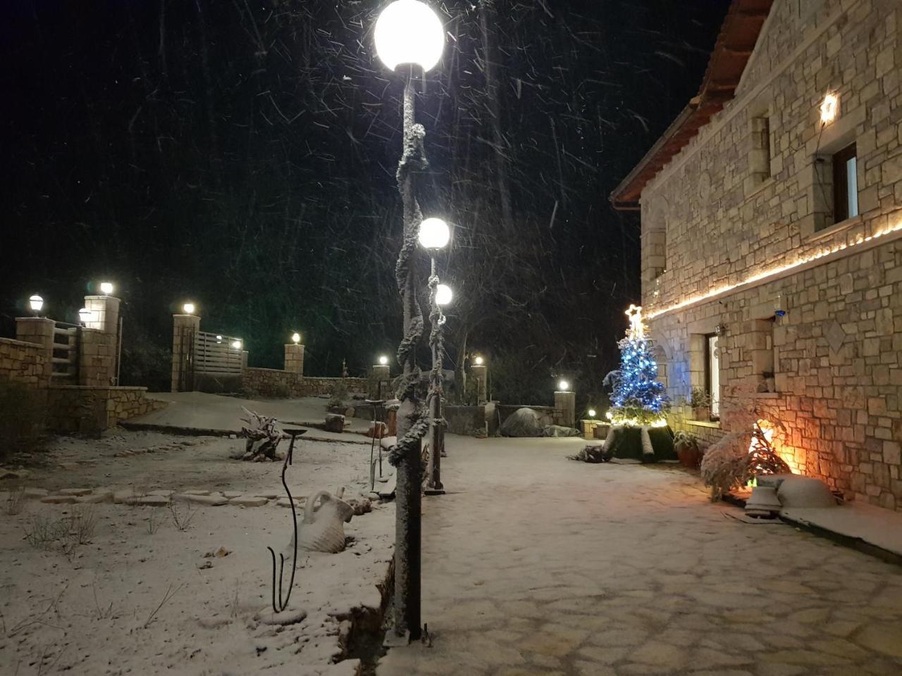 Petra & Elato Art Hotel Valtesziníko Kültér fotó
