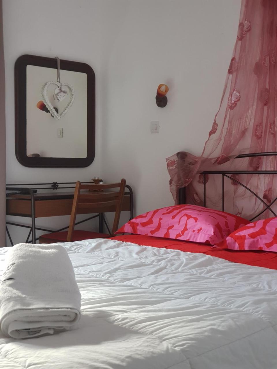 Petra & Elato Art Hotel Valtesziníko Kültér fotó