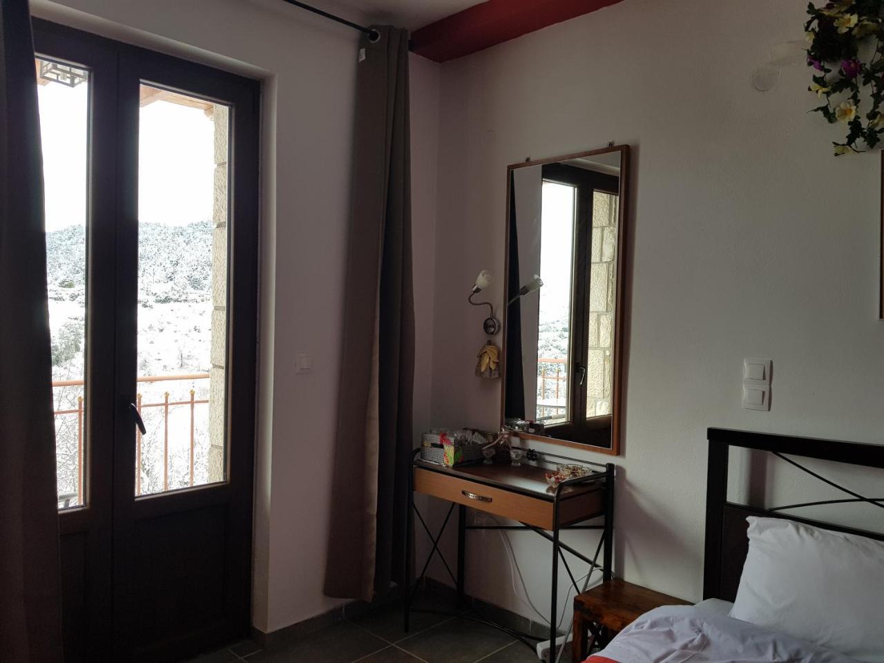 Petra & Elato Art Hotel Valtesziníko Kültér fotó